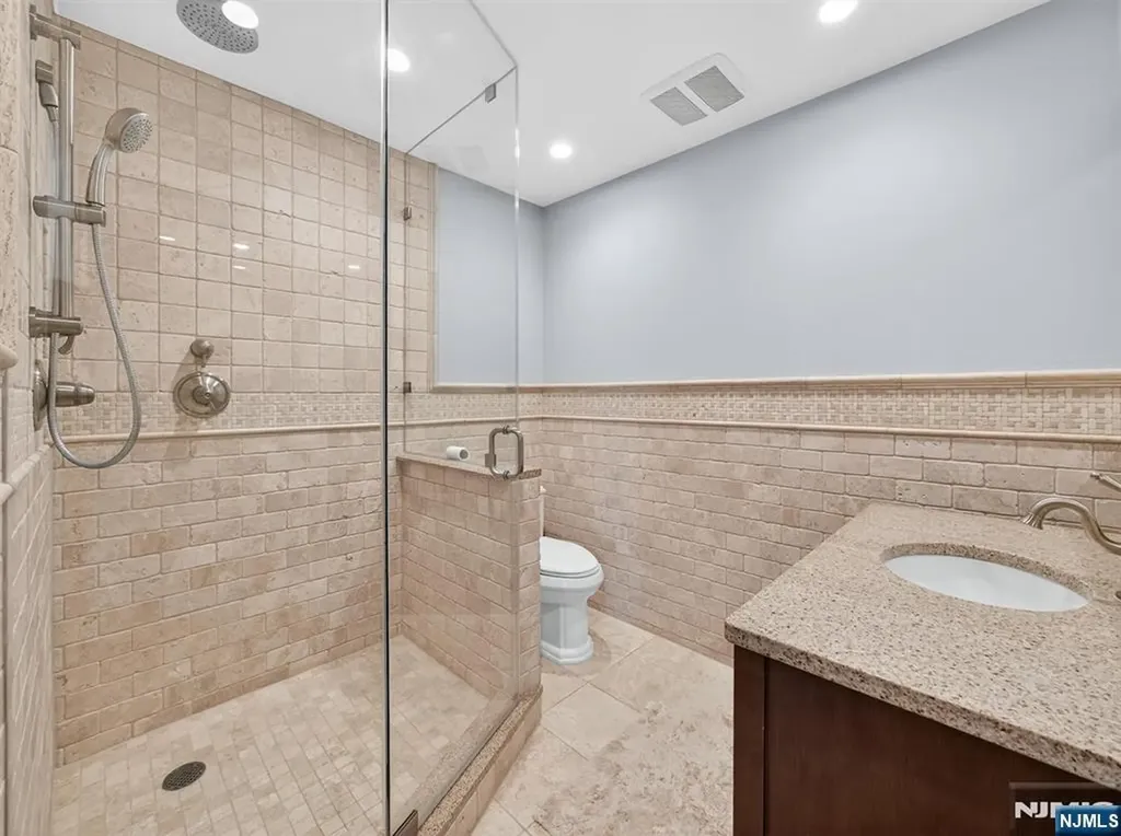 251 Summit Avenue Bogota NJ 07603