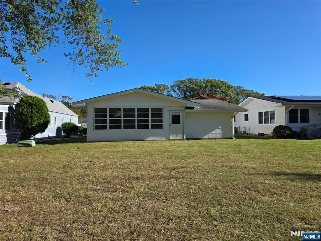 8 Barker Street Brick NJ 08724