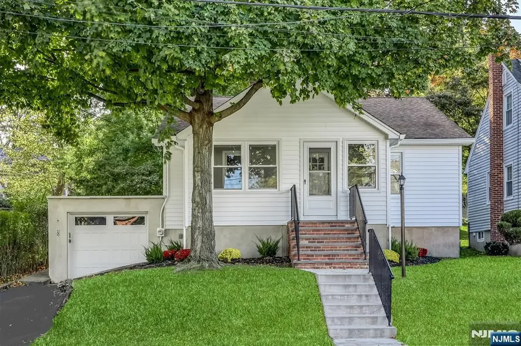 8 Parkway Caldwell NJ 07006