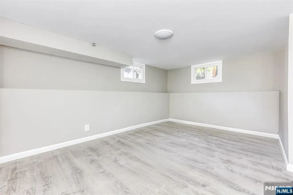 8 Parkway Caldwell NJ 07006