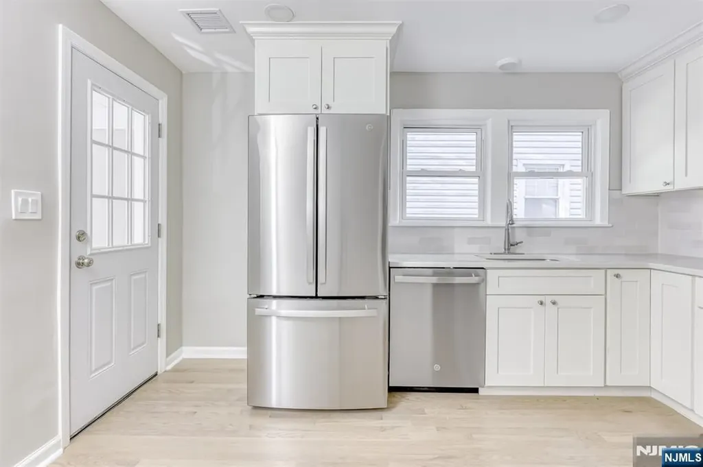 8 Parkway Caldwell NJ 07006