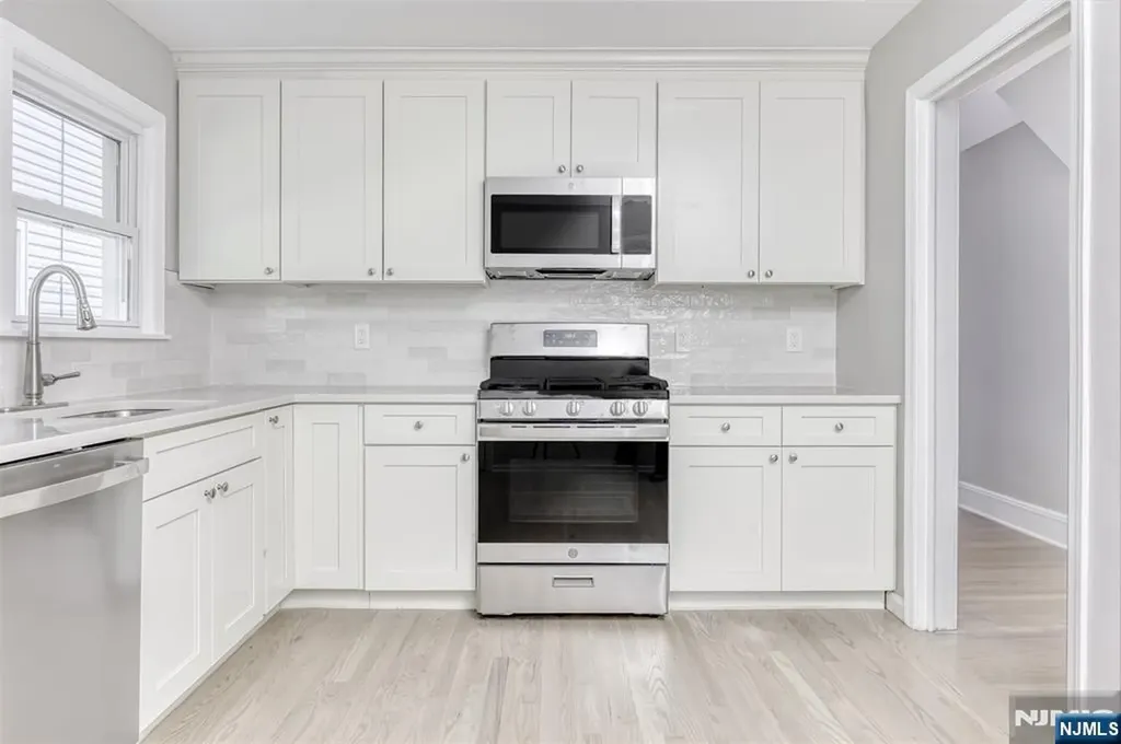 8 Parkway Caldwell NJ 07006