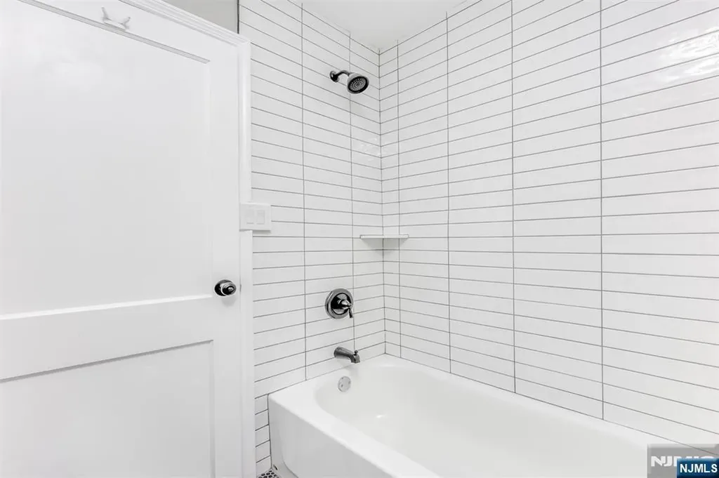 8 Parkway Caldwell NJ 07006