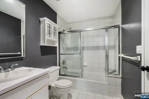 518-536 Gregory Weehawken NJ 07086
