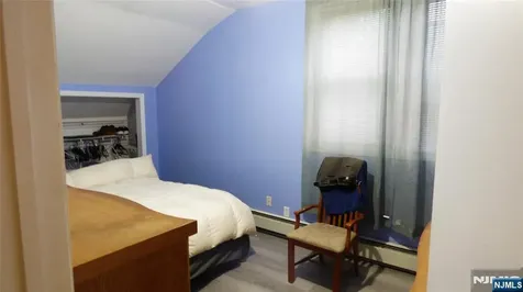 211 Madison Avenue New Milford NJ 07646