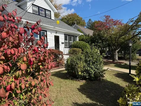 211 Madison Avenue New Milford NJ 07646