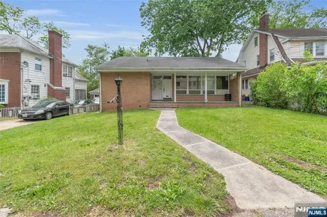 86-88 Chancellor Avenue Newark NJ 07112