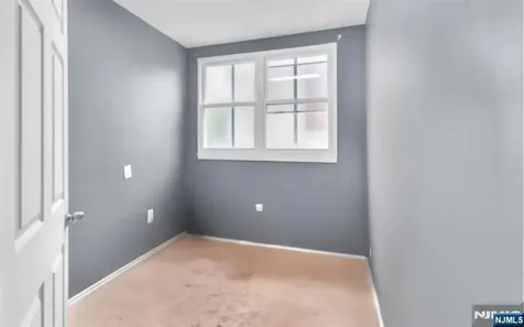 86-88 Chancellor Avenue Newark NJ 07112