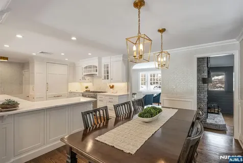 86 Carlton Avenue Ho-ho-kus NJ 07423