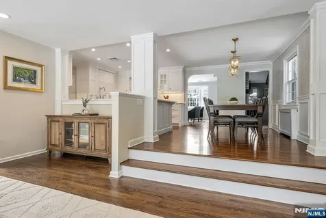 86 Carlton Avenue Ho-ho-kus NJ 07423
