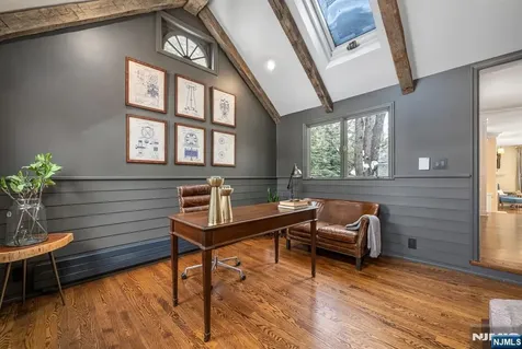 86 Carlton Avenue Ho-ho-kus NJ 07423