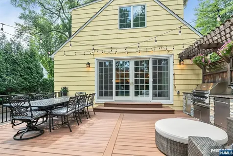 86 Carlton Avenue Ho-ho-kus NJ 07423