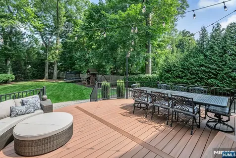 86 Carlton Avenue Ho-ho-kus NJ 07423