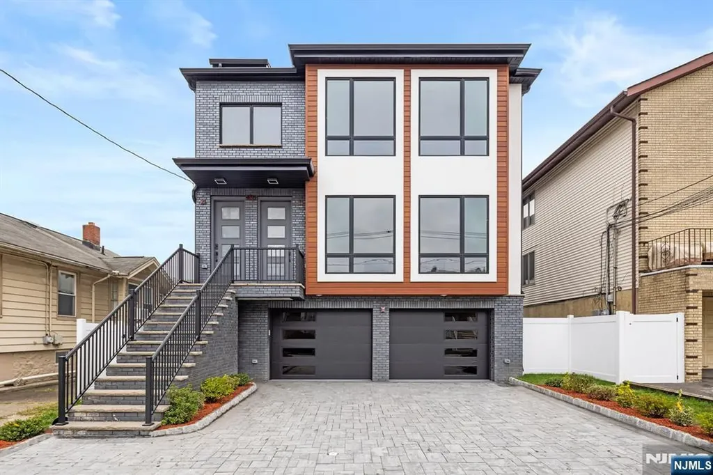 476 Lincoln Avenue Cliffside Park NJ 07010