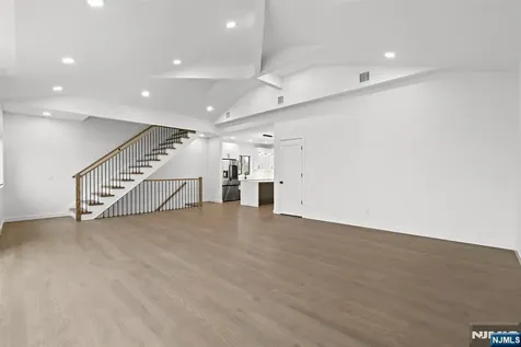 476 Lincoln Avenue Cliffside Park NJ 07010
