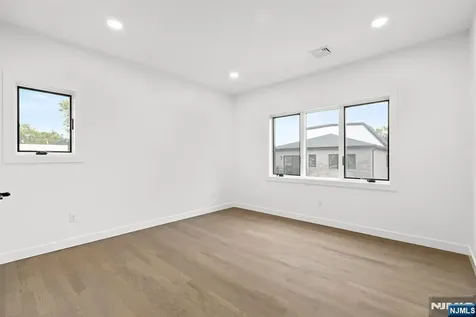476 Lincoln Avenue Cliffside Park NJ 07010