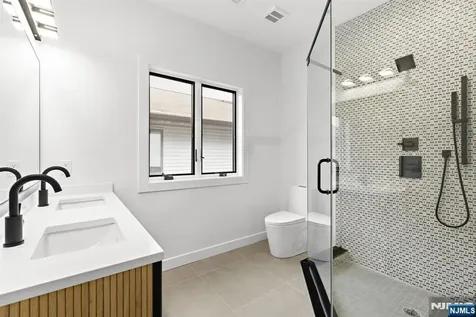 476 Lincoln Avenue Cliffside Park NJ 07010