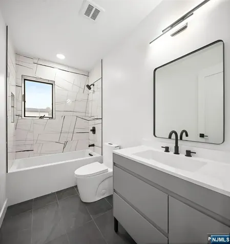476 Lincoln Avenue Cliffside Park NJ 07010