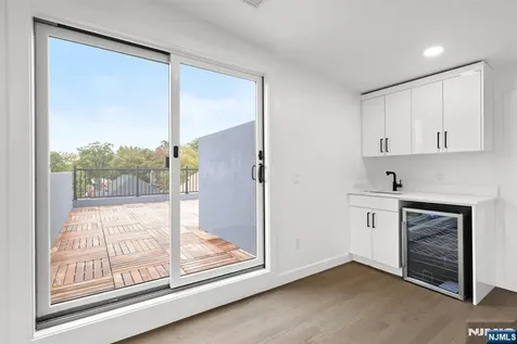 476 Lincoln Avenue Cliffside Park NJ 07010