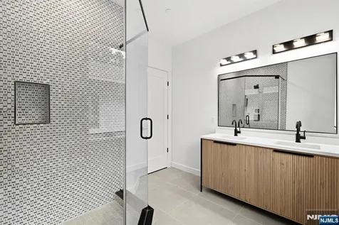 476 Lincoln Avenue Cliffside Park NJ 07010