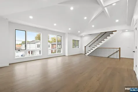 476 Lincoln Avenue Cliffside Park NJ 07010
