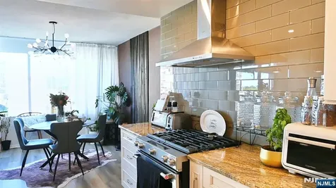 5 Horizon Road Fort Lee NJ 07024