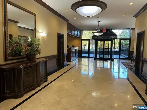 5 Horizon Road Fort Lee NJ 07024