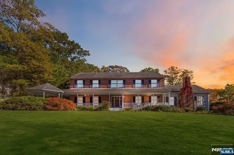 2 Upper Lake Road Jefferson Township NJ 07438