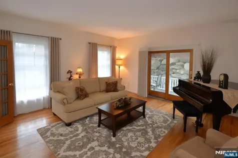2 Upper Lake Road Jefferson Township NJ 07438