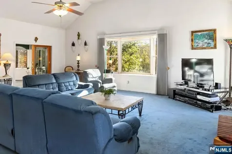 2 Upper Lake Road Jefferson Township NJ 07438