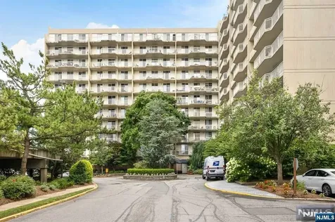 1055 River Road Edgewater NJ 07020
