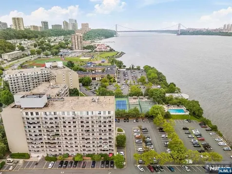 1055 River Road Edgewater NJ 07020