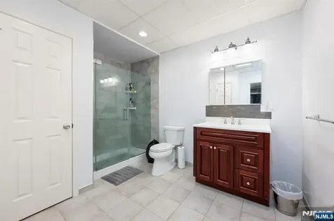 107 Hamilton Trail Totowa NJ 07512