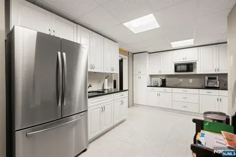 107 Hamilton Trail Totowa NJ 07512