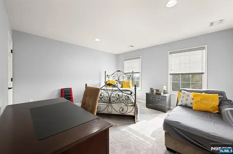 107 Hamilton Trail Totowa NJ 07512