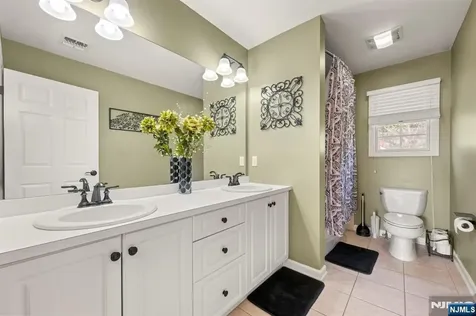 107 Hamilton Trail Totowa NJ 07512