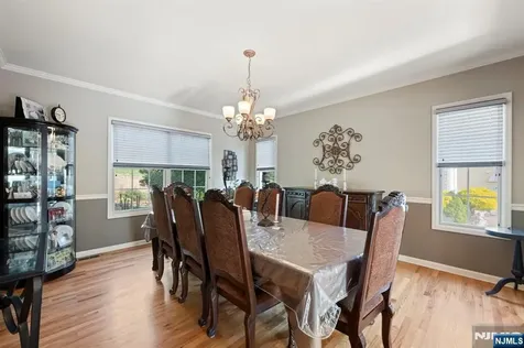 107 Hamilton Trail Totowa NJ 07512