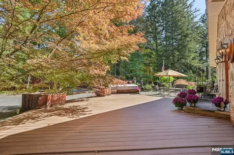 59 Old Stone Church Road Upper Saddle River NJ 07458