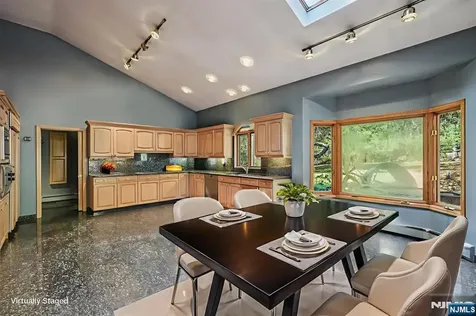 59 Old Stone Church Road Upper Saddle River NJ 07458