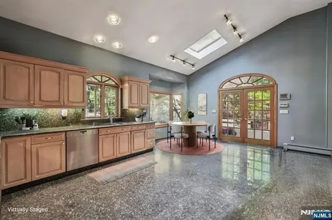 59 Old Stone Church Road Upper Saddle River NJ 07458