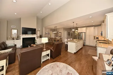207 Ell Road Hillsdale NJ 07642