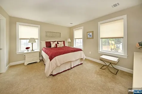 207 Ell Road Hillsdale NJ 07642
