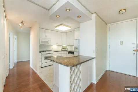 555 North Avenue Fort Lee NJ 07024
