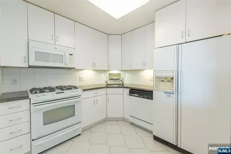 555 North Avenue Fort Lee NJ 07024