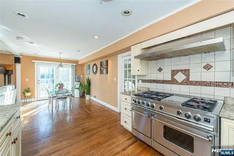 11 Mountain Way West Orange NJ 07052