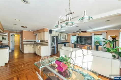 11 Mountain Way West Orange NJ 07052