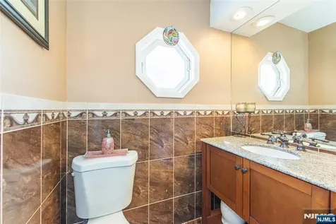 11 Mountain Way West Orange NJ 07052