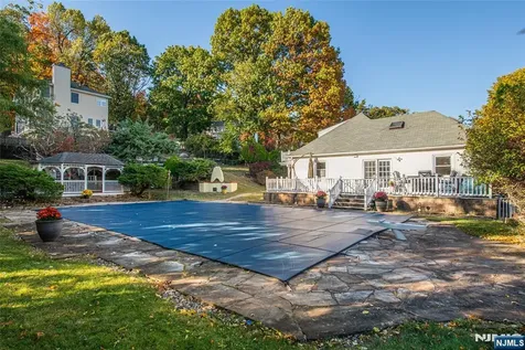 11 Mountain Way West Orange NJ 07052