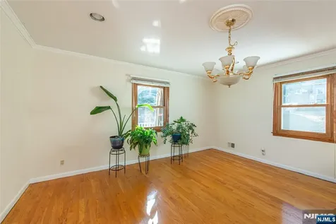 11 Mountain Way West Orange NJ 07052