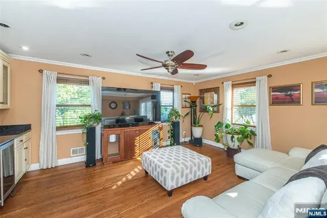 11 Mountain Way West Orange NJ 07052